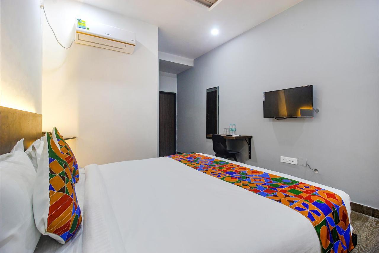 Fabhotel Dark Inn Hyderabad Ngoại thất bức ảnh