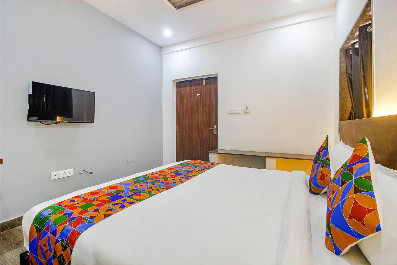 Fabhotel W Grand Suites - Nr Lanco Hills, Manikonda Hyderabad Ngoại thất bức ảnh