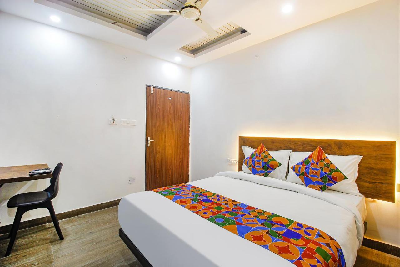 Fabhotel W Grand Suites - Nr Lanco Hills, Manikonda Hyderabad Ngoại thất bức ảnh